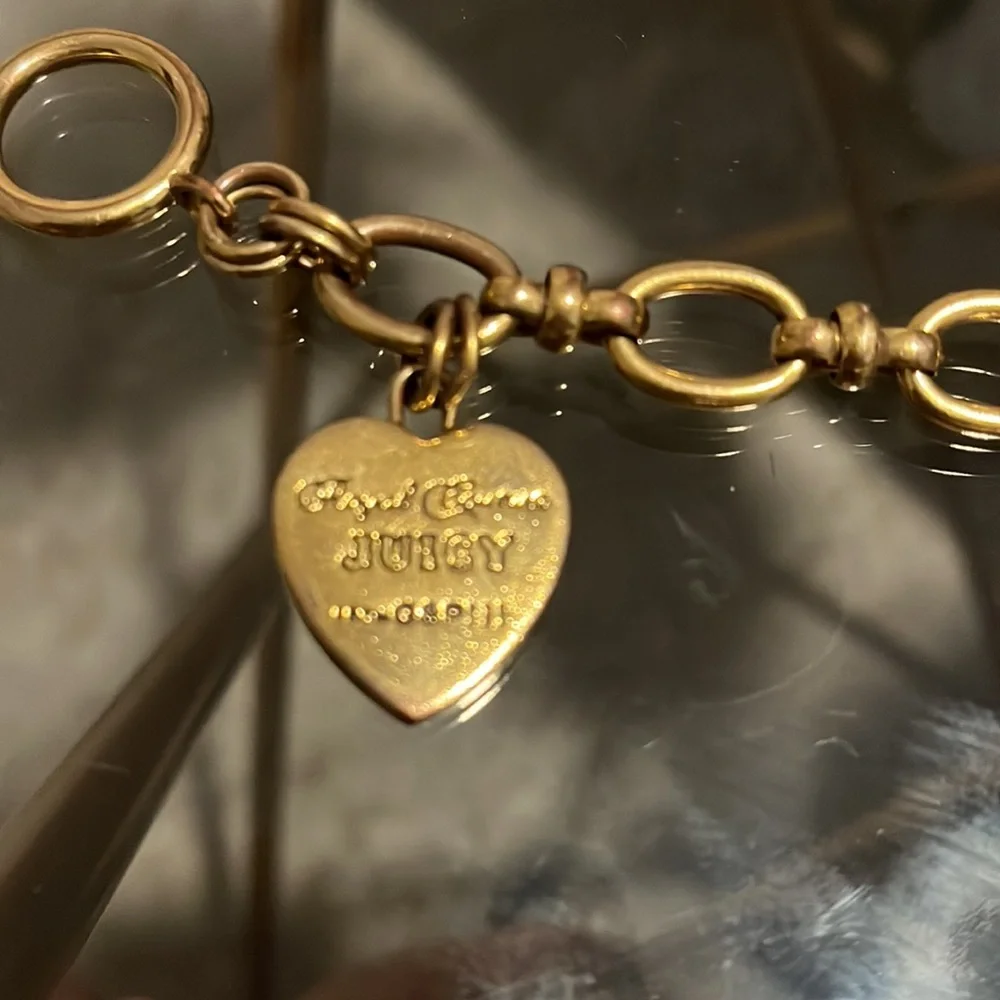 Juicy couture HEART PENDANT BRACELET good condition